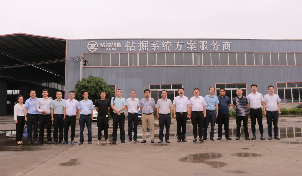 中铁四局领导莅临钻神智造考察指导工作，取得圆满成功！