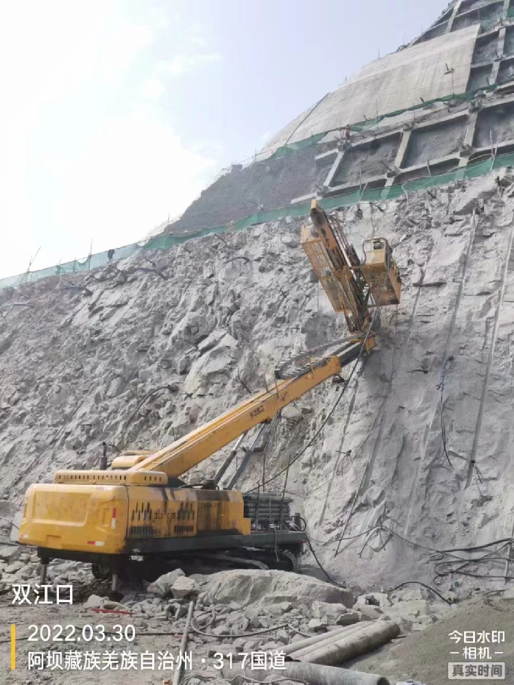 公路高边坡支护与防护