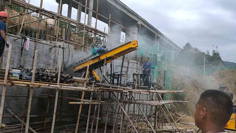 分体锚固钻机：现代隧道支护工程的核心装备