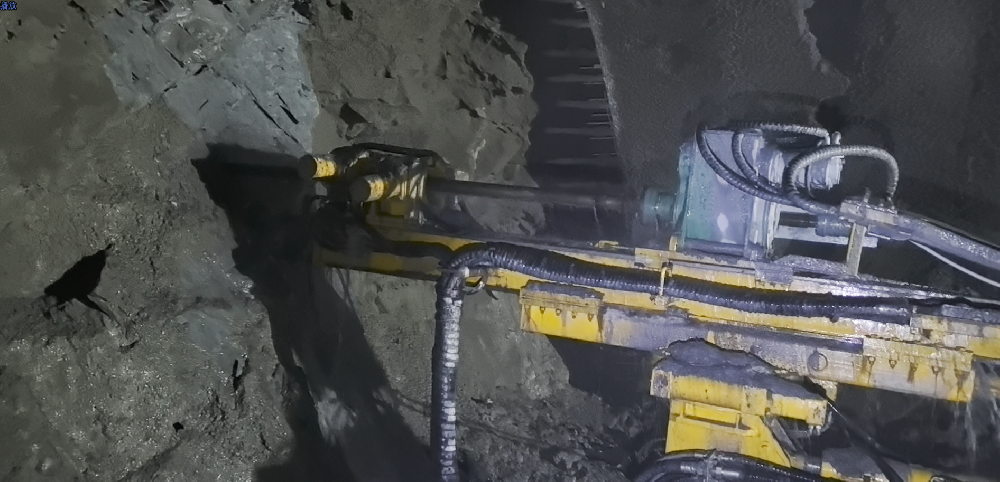 四川钻神ZML160多功能钻机：隧道施工的“全能协作伙伴”