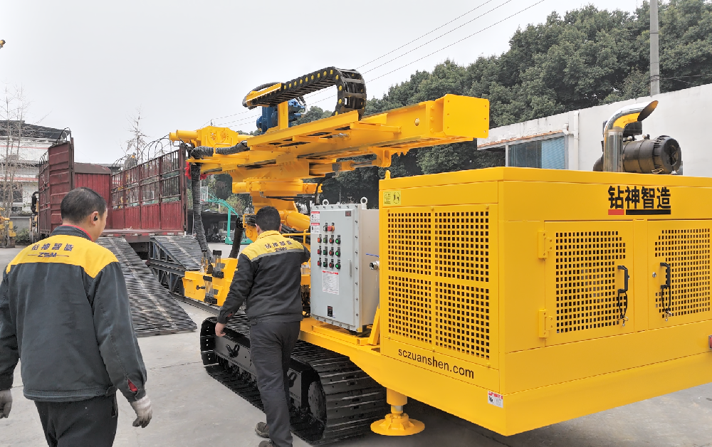 铁甲出征，匠心赴滇！钻神ZML160TM多功能履带钻机启运助力云南铁路建设