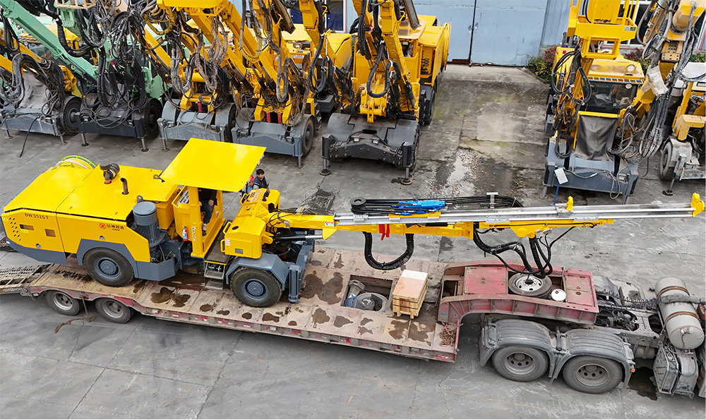 “硬核”启程，赋能基建！钻神DW551ST锚杆台车如期发货，奔赴施工一线！